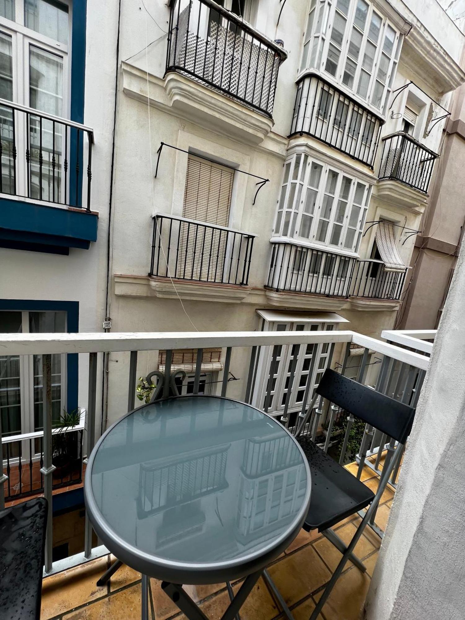 Apartamento Centrico En * Cádiz